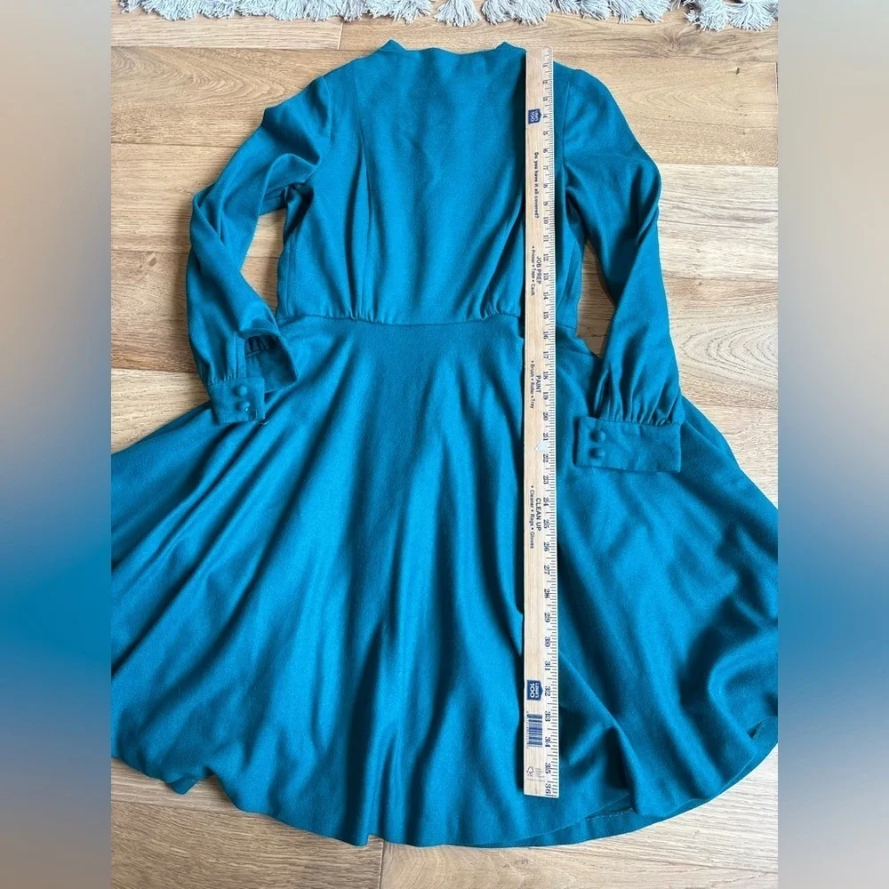 Vintage Saks fith ave fit and flare long sleeve dress 70’s